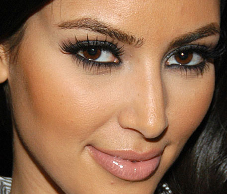 LUBA: KAHVERENGİ GÖZLER